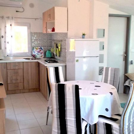 Apartment Kamelia วีร์ ภายนอก รูปภาพ