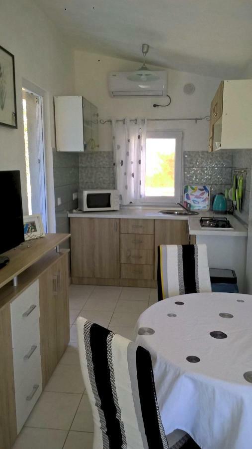 Apartment Kamelia วีร์ ภายนอก รูปภาพ